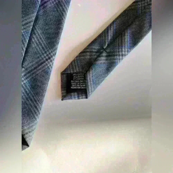 Perry Ellis Portfolio Tie - Picture 3 of 3